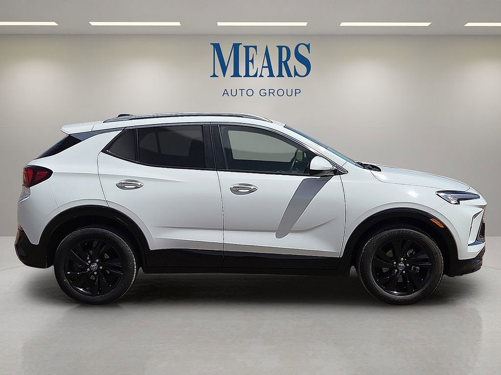 Used 2024 Buick Encore GX Sport Touring AWD/4WD image 6