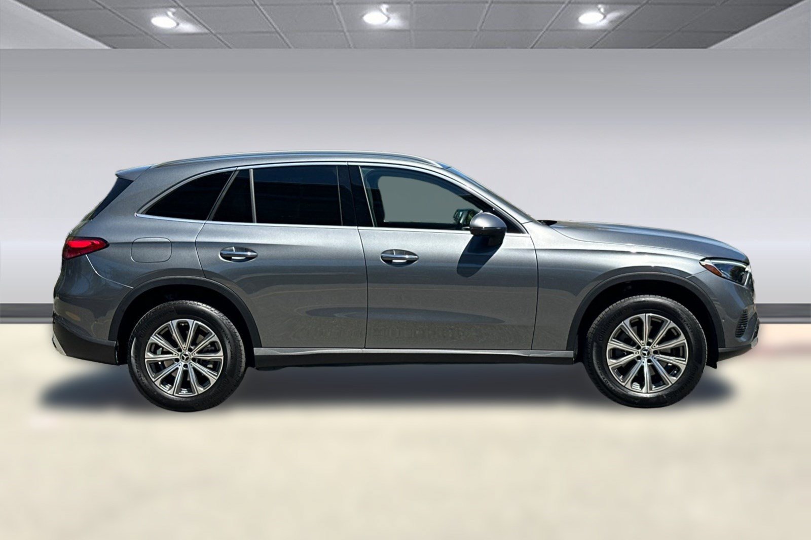 Used 2023 Mercedes-Benz GLC 300 4MATIC image 7