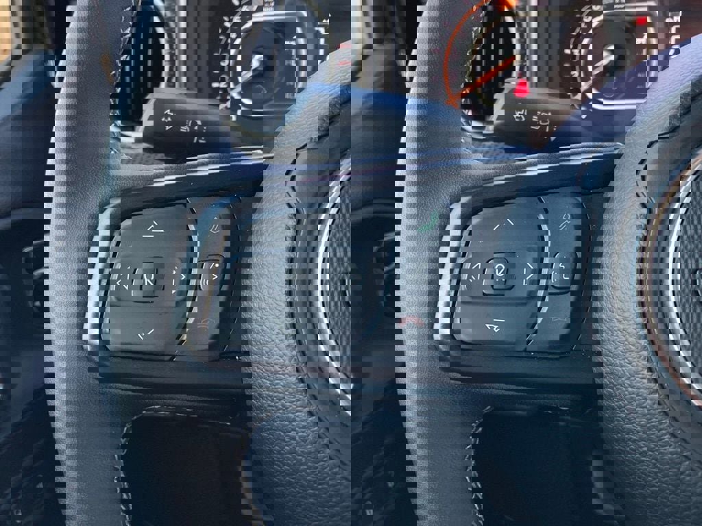 Used 2025 Jeep Wrangler Unlimited Rubicon w/ Convenience Group image 11