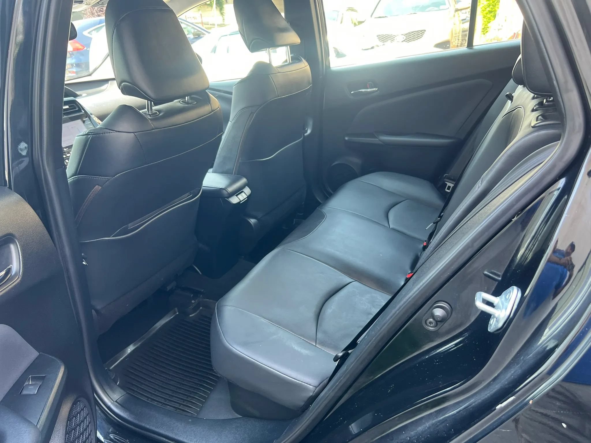 Used 2022 Toyota Prius XLE FWD image 24
