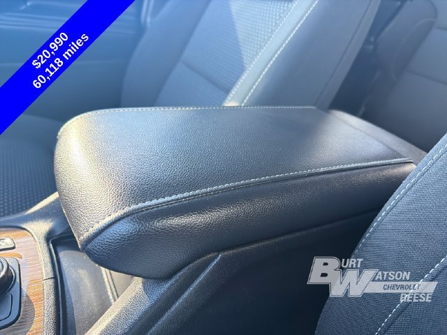 Used 2021 GMC Acadia SLE w/ Driver Convenience Package FWD image 30