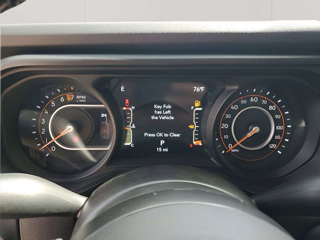 New 2025 Jeep Gladiator Rubicon w/ Convenience Group AWD/4WD image 39