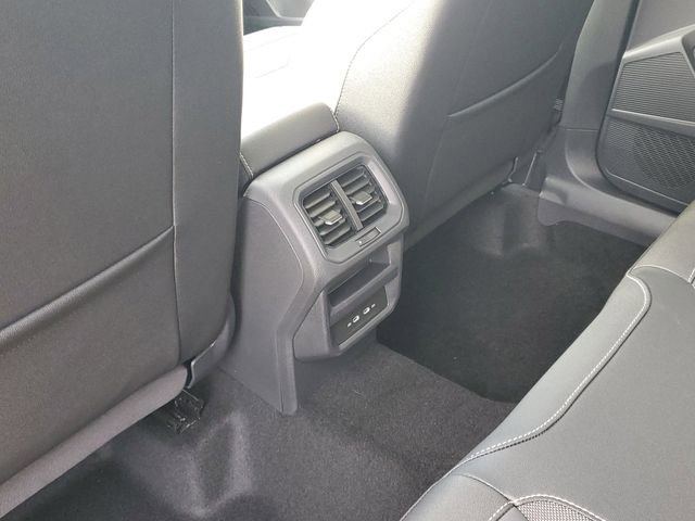 New 2026 Volkswagen Taos SE FWD image 28