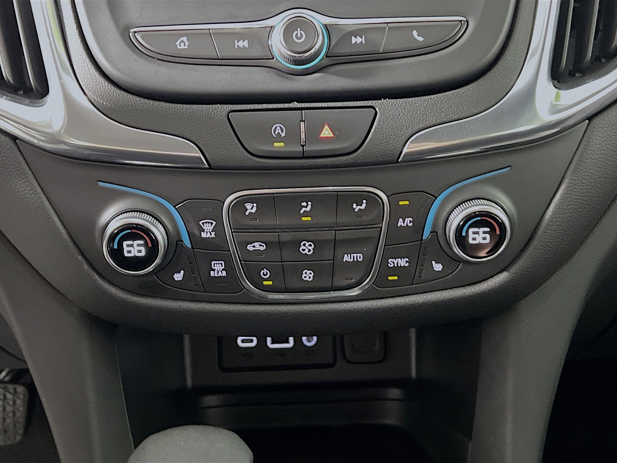 Used 2024 Chevrolet Equinox LT image 26