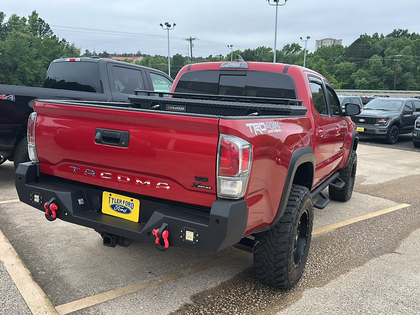 Used 2020 Toyota Tacoma TRD Off-Road AWD/4WD image 9