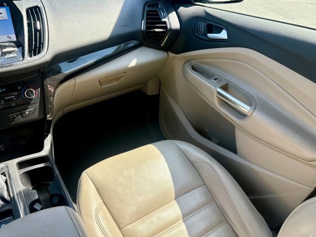 Used 2017 Ford Escape Titanium image 25