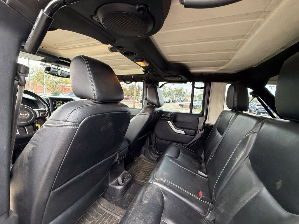 Used 2014 Jeep Wrangler Unlimited Sahara w/ Connectivity Group AWD/4WD image 22