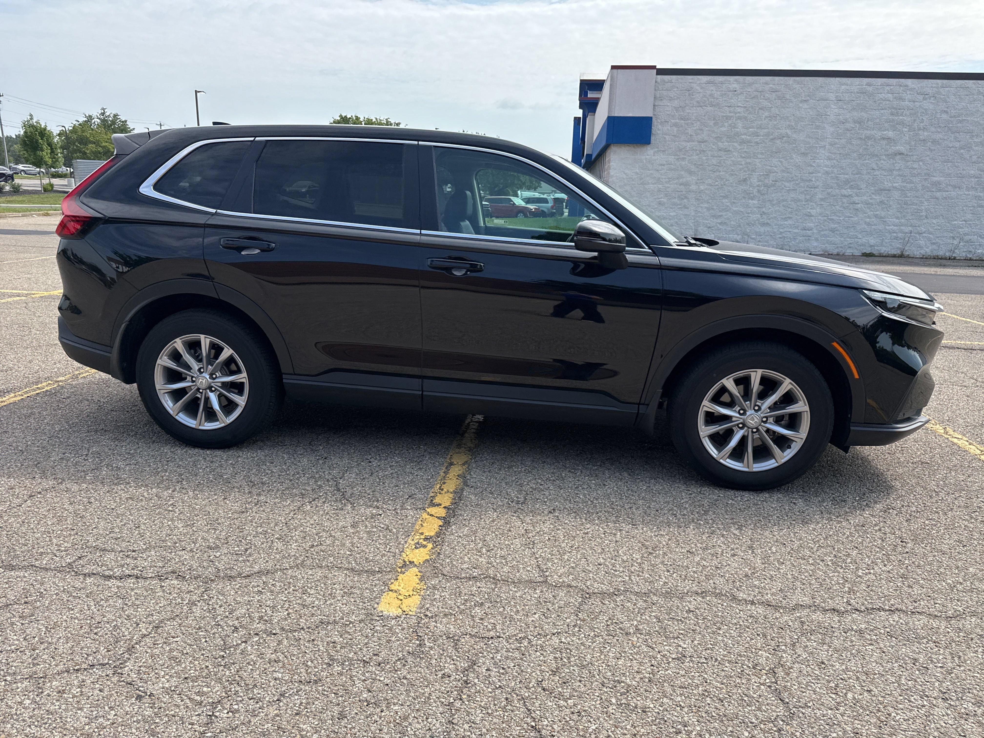 Used 2024 Honda CR-V EX-L image 26