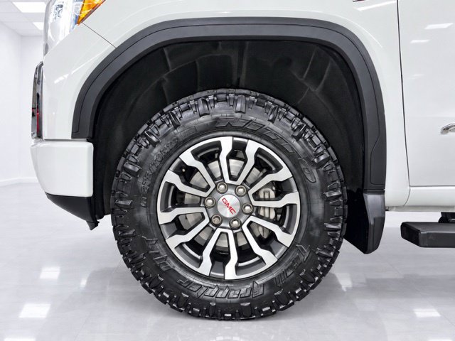 Used 2019 GMC Sierra 1500 AT4 w/ AT4 Premium Package AWD/4WD image 5