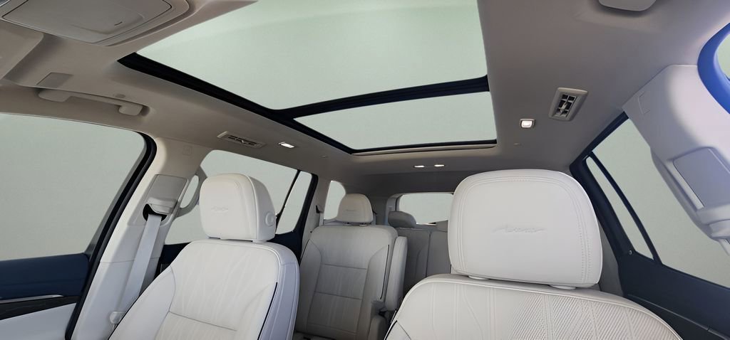 Used 2025 Buick Enclave Avenir w/ Super Cruise Package image 15