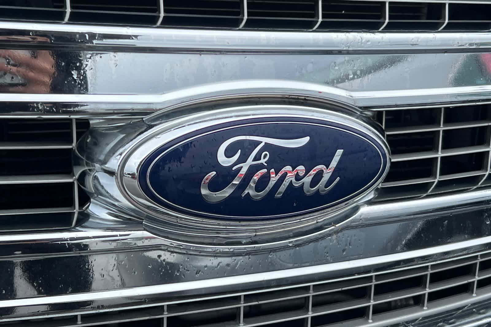 Used 2013 Ford F150 XLT w/ Luxury Equipment Group RWD image 13