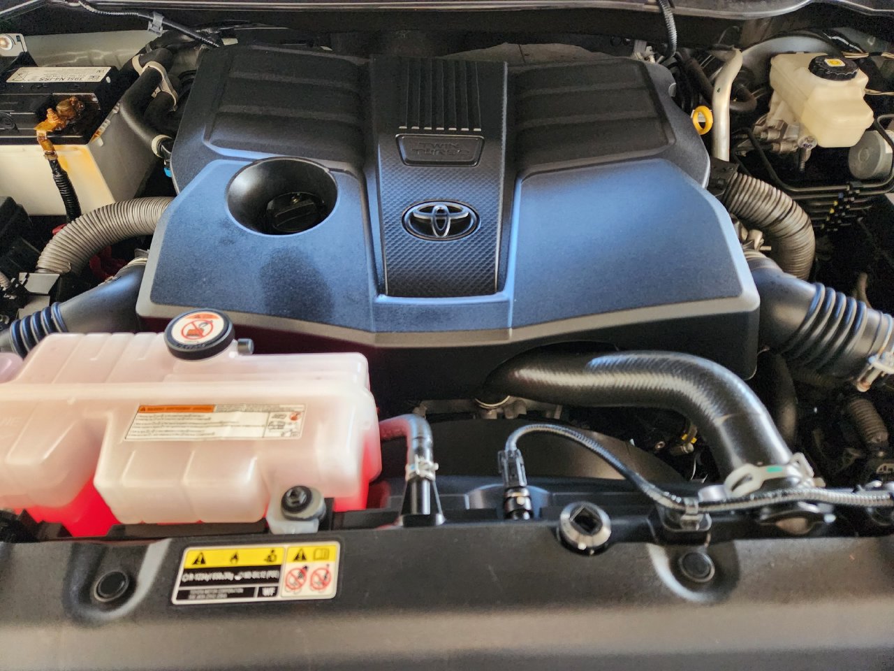 Used 2022 Toyota Tundra SR5 w/ TRD Off-Road Package AWD/4WD image 29