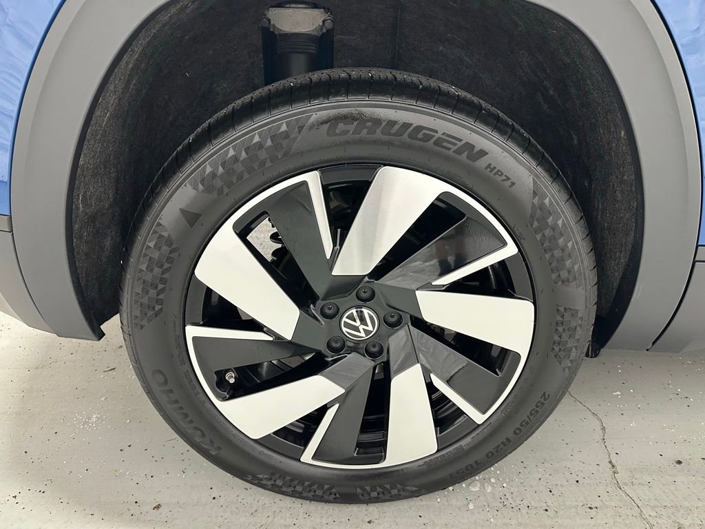 Used 2025 Volkswagen Atlas Cross Sport SE image 68