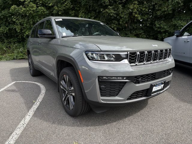 New 2027 Jeep Grand Cherokee L Limited AWD/4WD image 2