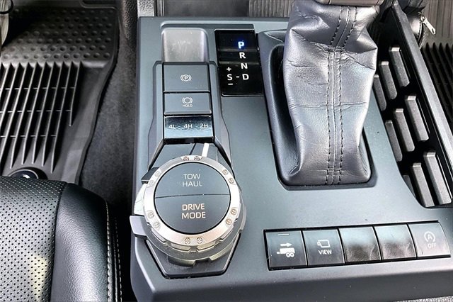 Used 2024 Toyota Tacoma Limited image 24