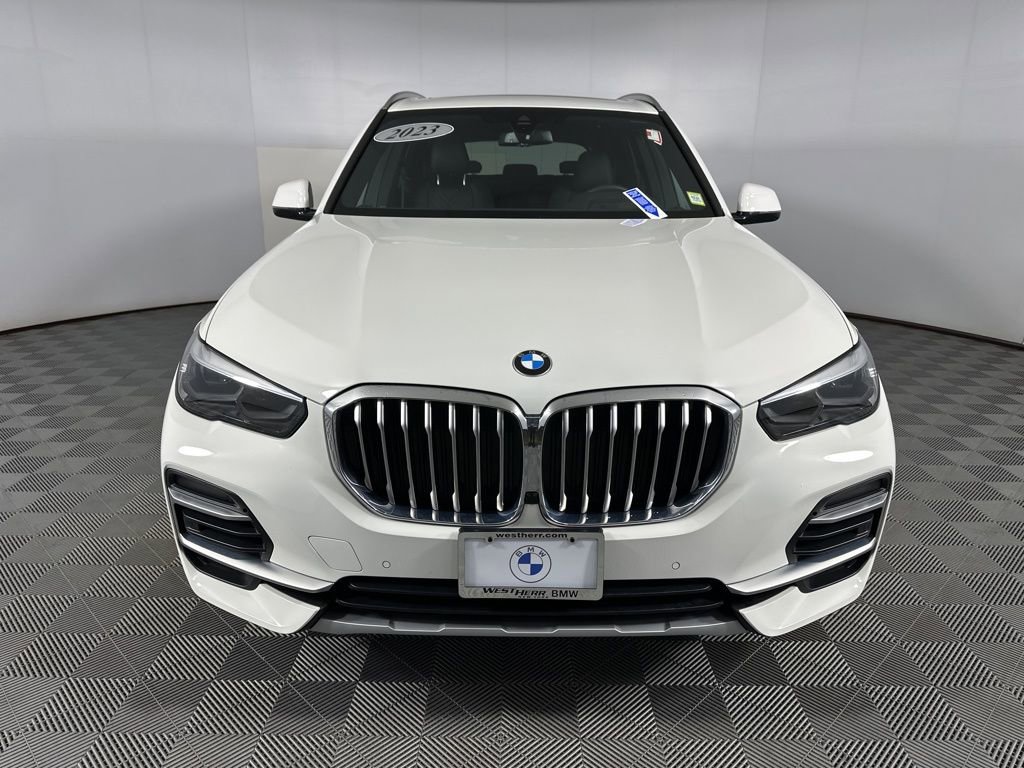 Certified 2023 BMW X5 xDrive40i w/ Premium Package AWD/4WD image 3