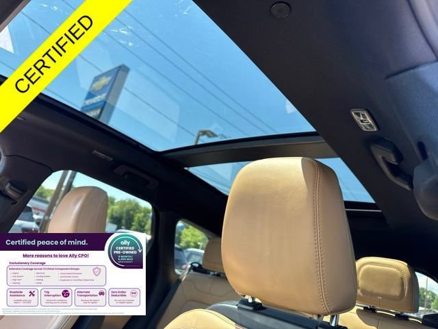 Used 2022 Lincoln Corsair Reserve w/ Equipment Group 201A AWD/4WD image 2