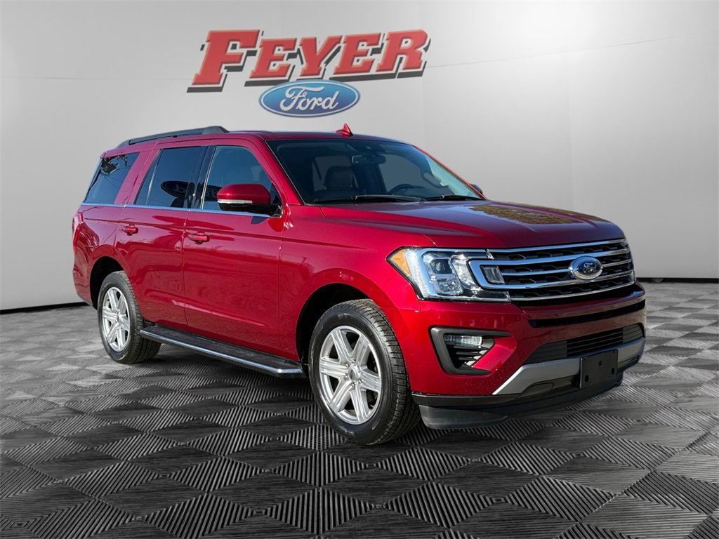 Certified 2019 Ford Expedition XLT w/ Equipment Group 202A image 3