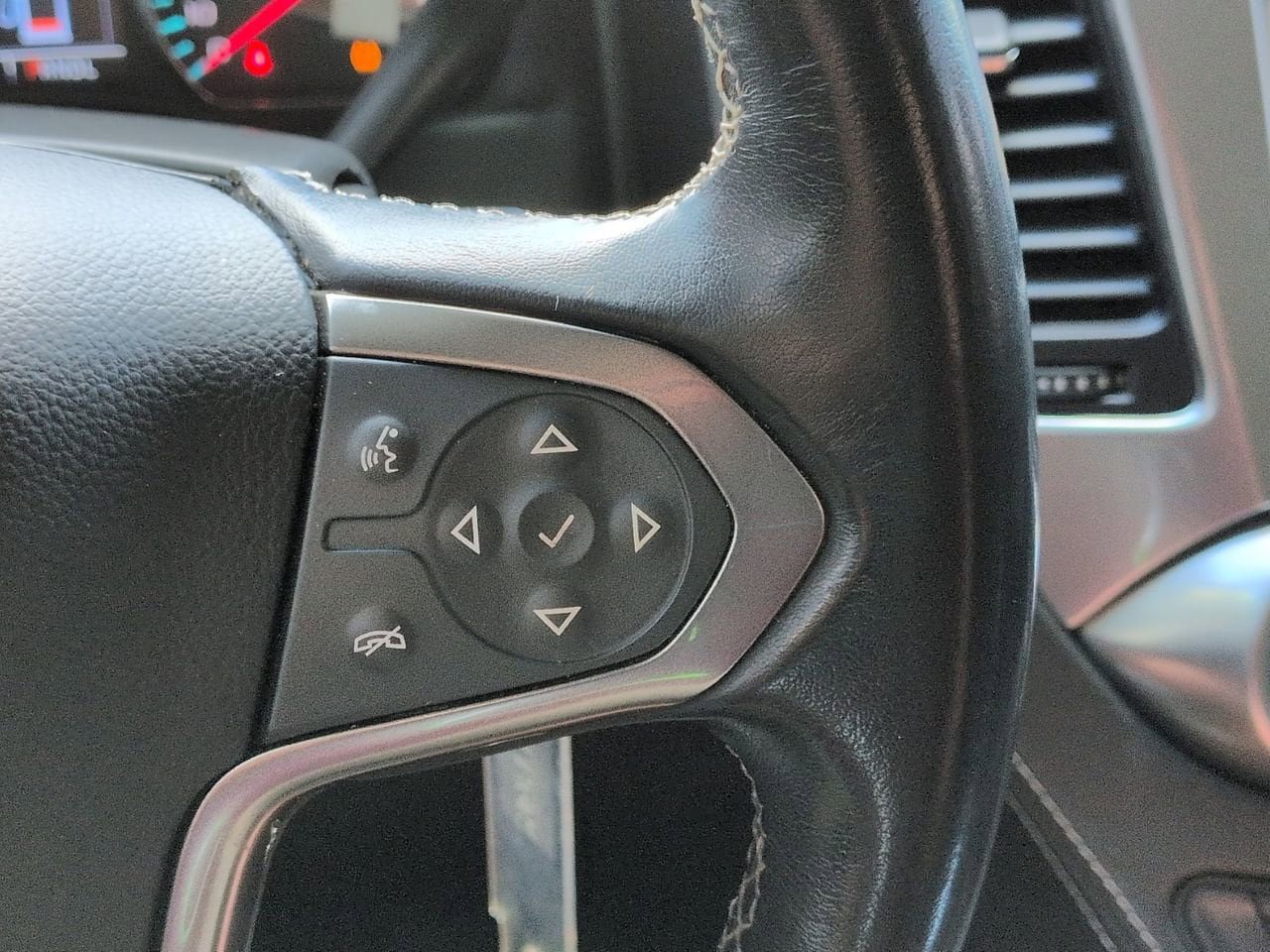 Used 2019 Chevrolet Tahoe LT AWD/4WD image 13