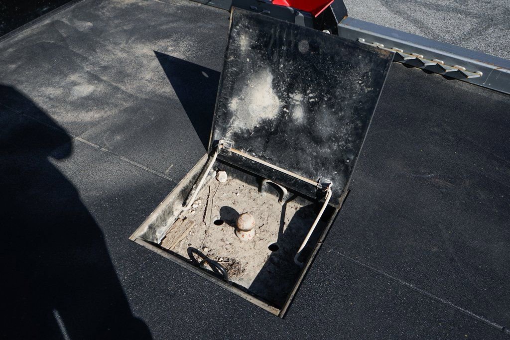 Used 2023 RAM 3500 Laramie image 9