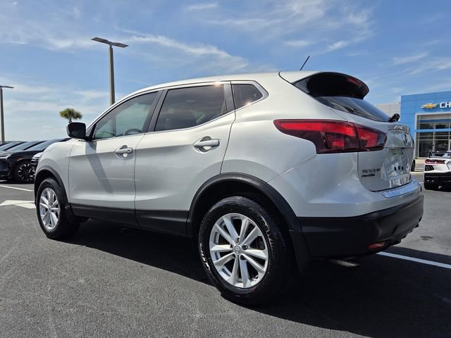 Used 2017 Nissan Rogue Sport S w/ S Appearance Package FWD image 4