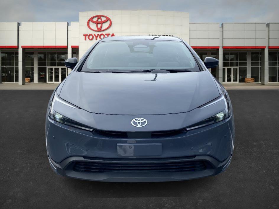 Used 2023 Toyota Prius LE image 2
