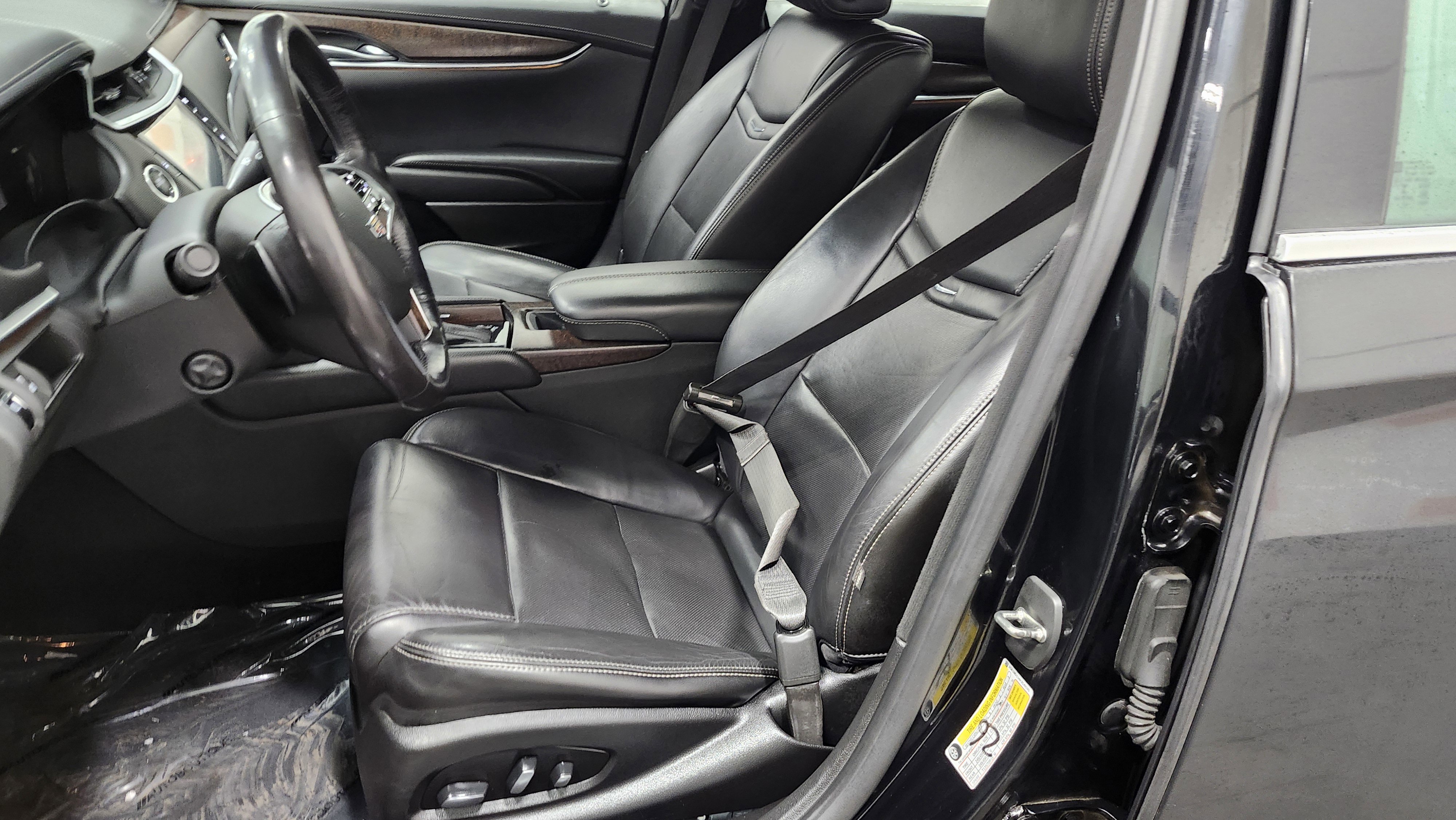 Used 2019 Cadillac XTS Luxury image 21