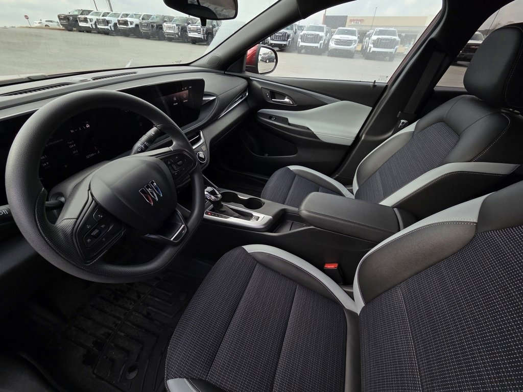 Used 2024 Buick Envista Preferred image 10