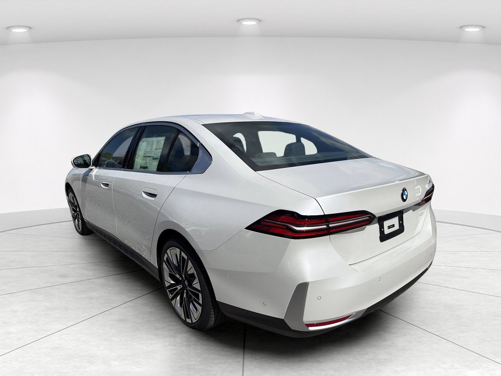 New 2027 BMW 530i RWD image 6
