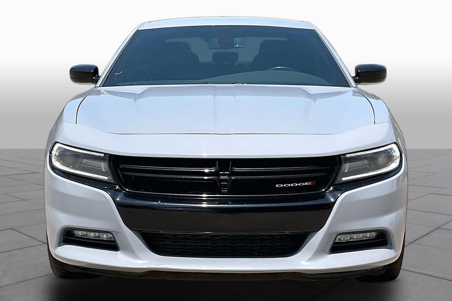 Used 2021 Dodge Charger SXT w/ Blacktop Package AWD/4WD image 4