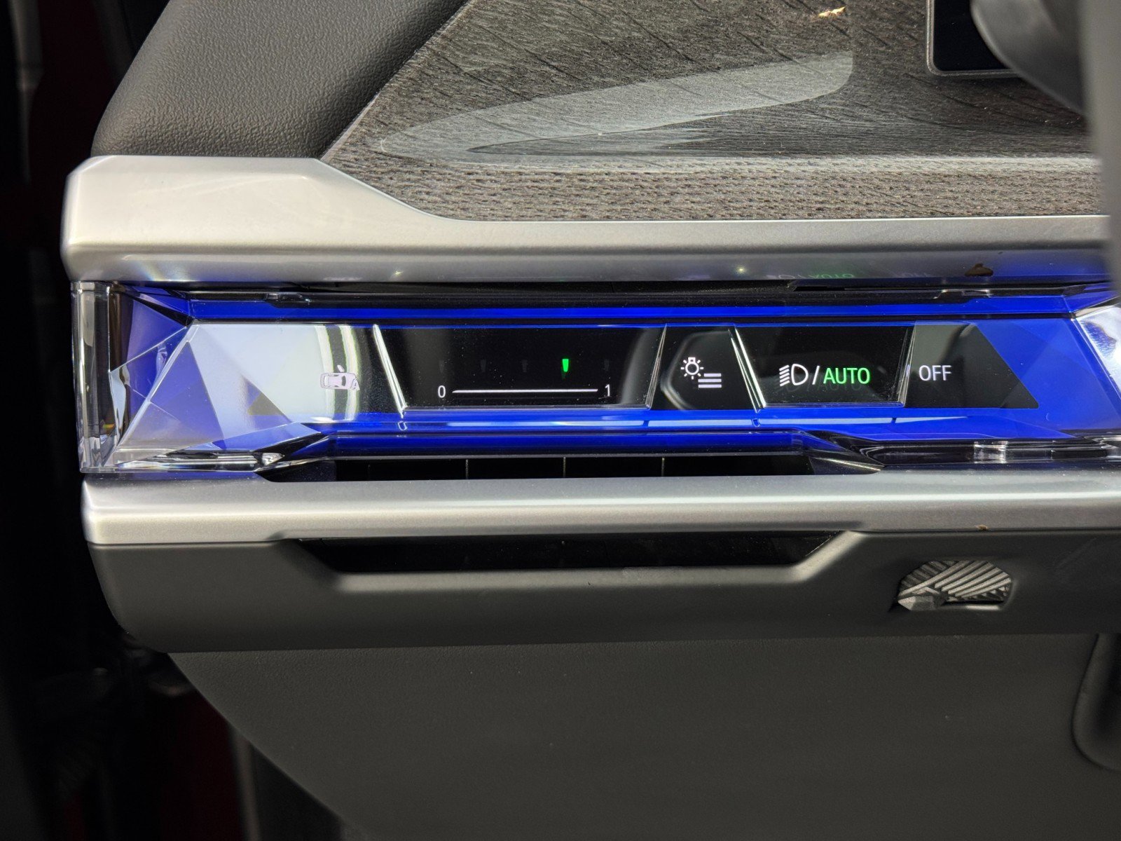 Used 2024 BMW i7 xDrive60 image 20