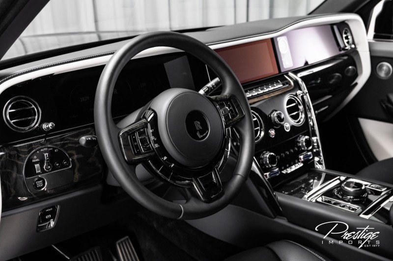 Used 2025 Rolls-Royce Cullinan image 28