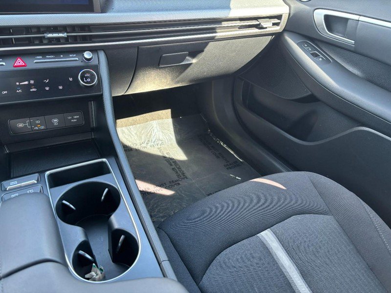 Used 2025 Hyundai Sonata SEL FWD image 17