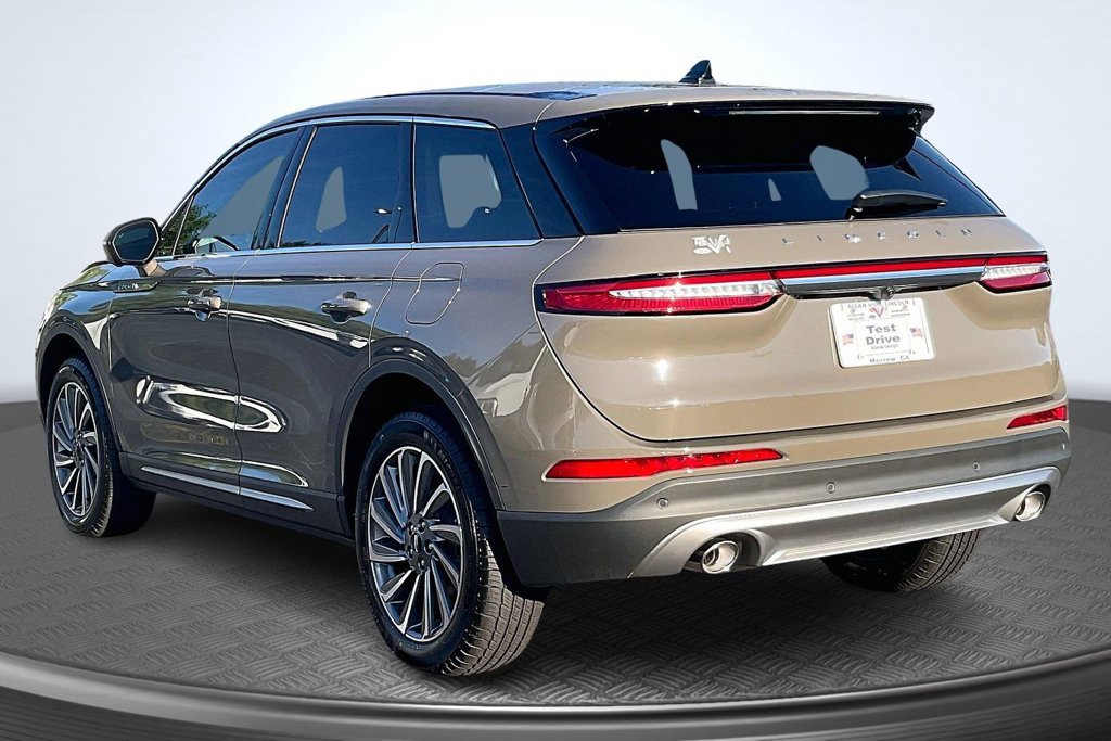 Used 2025 Lincoln Corsair Reserve FWD image 5