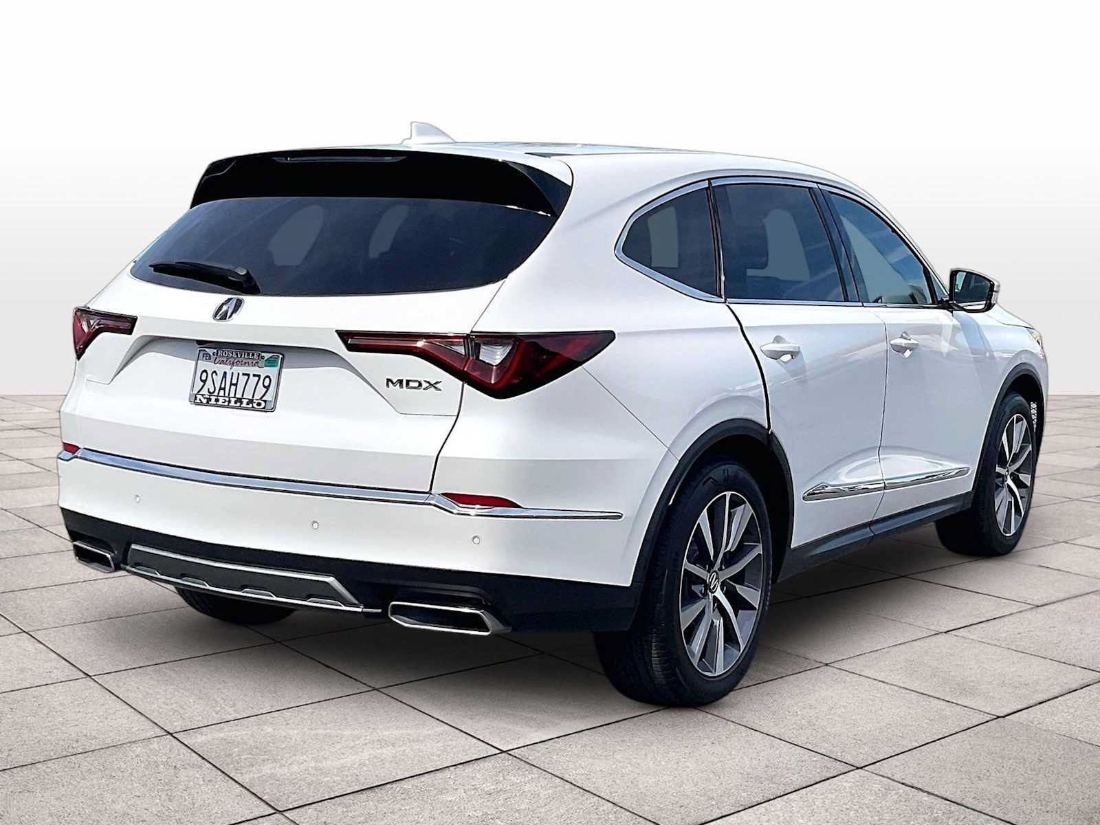 Used 2025 Acura MDX w/ Technology Package FWD image 15