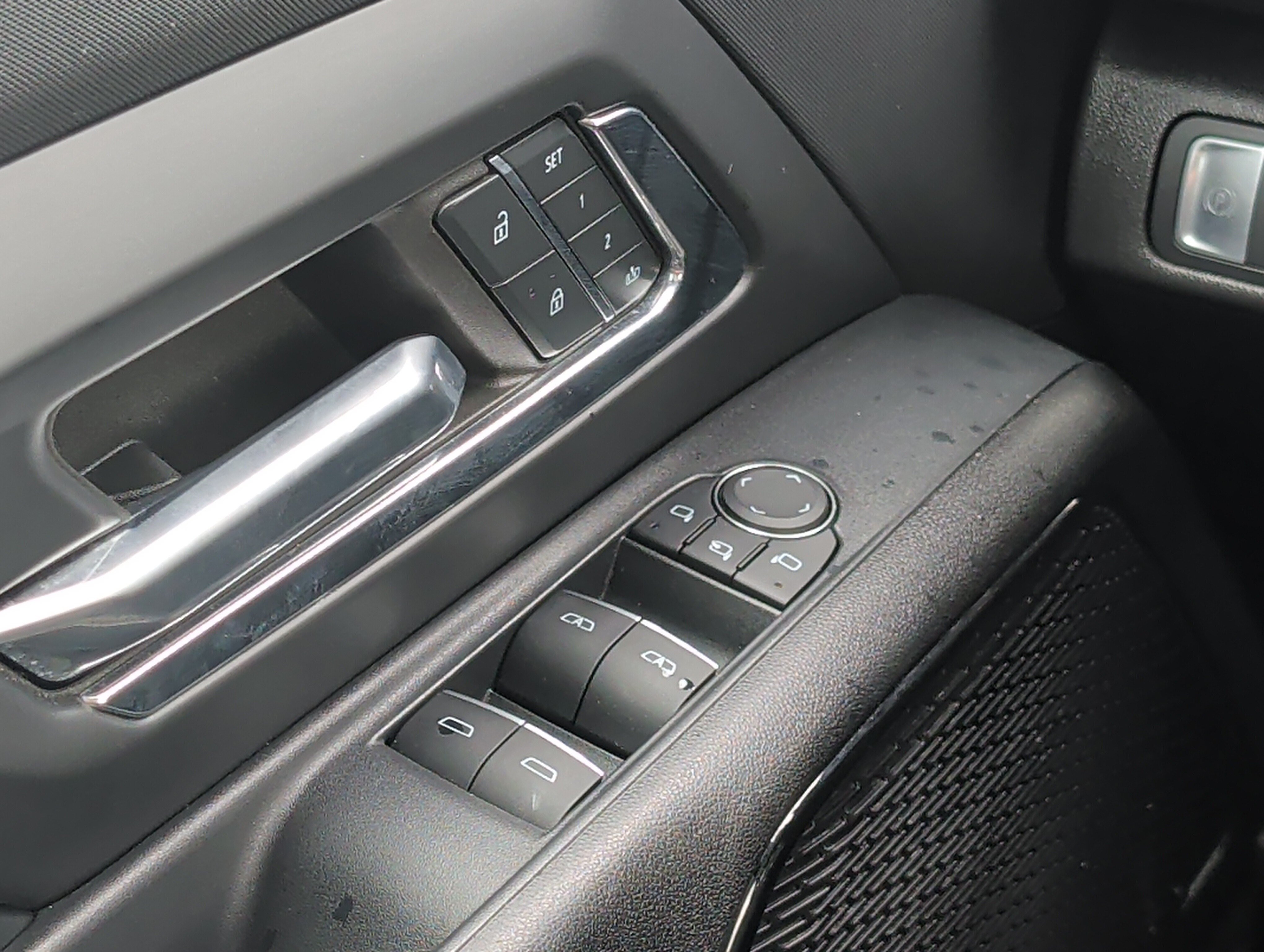 Used 2024 Chevrolet Silverado EV RST AWD/4WD image 23