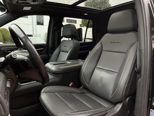 Used 2021 GMC Yukon Denali w/ Denali Premium Package image 29