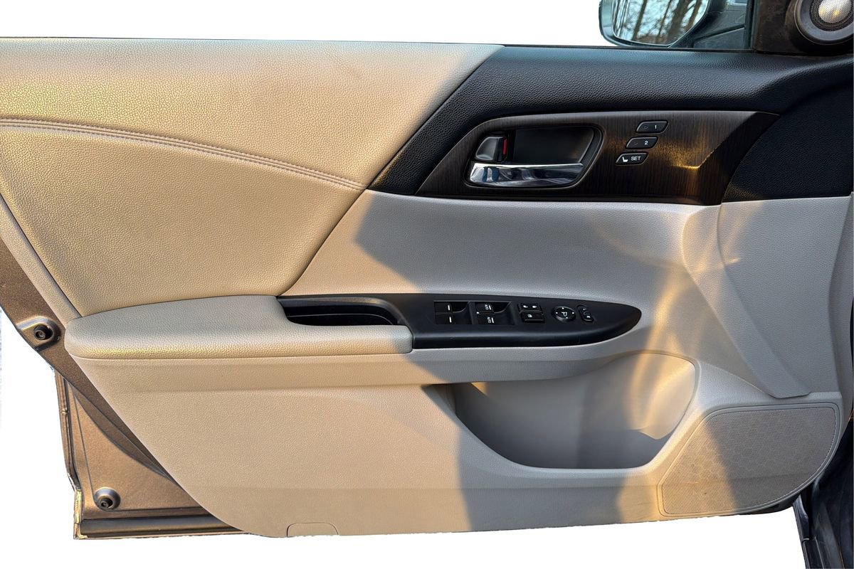 Used 2014 Honda Accord EX-L image 20