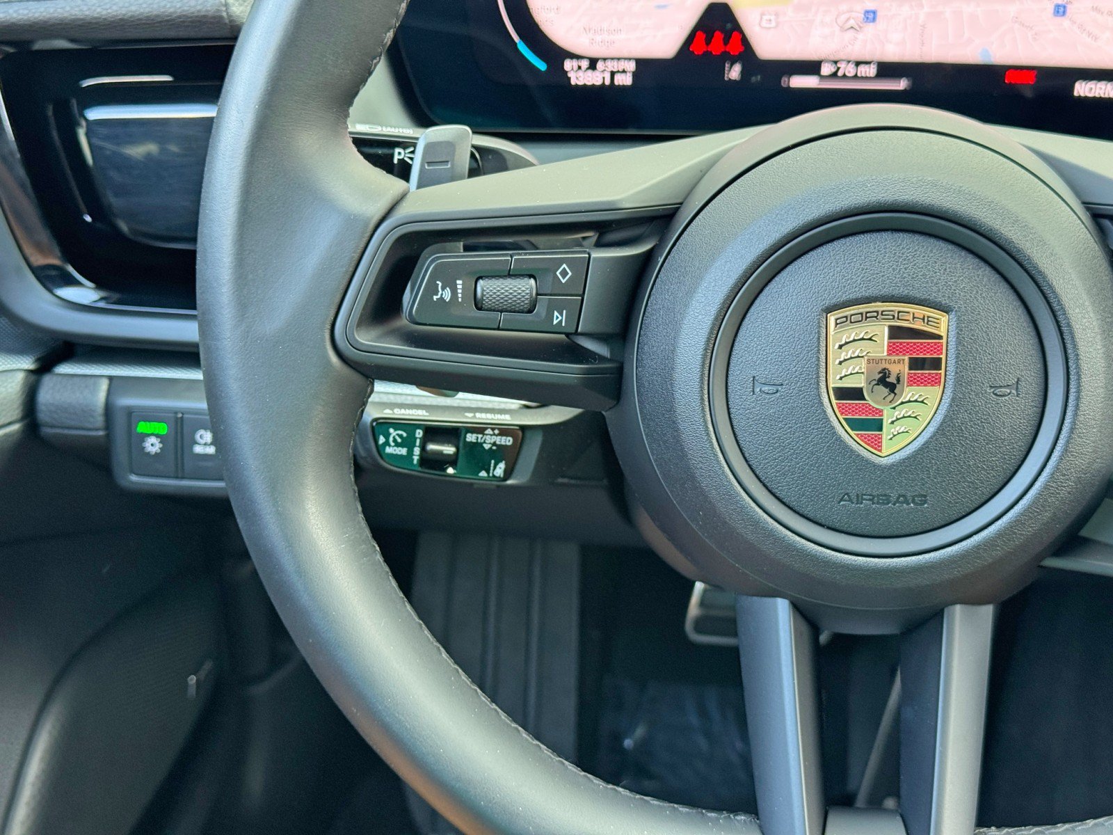 Used 2025 Porsche Panamera w/ Premium Package RWD image 23