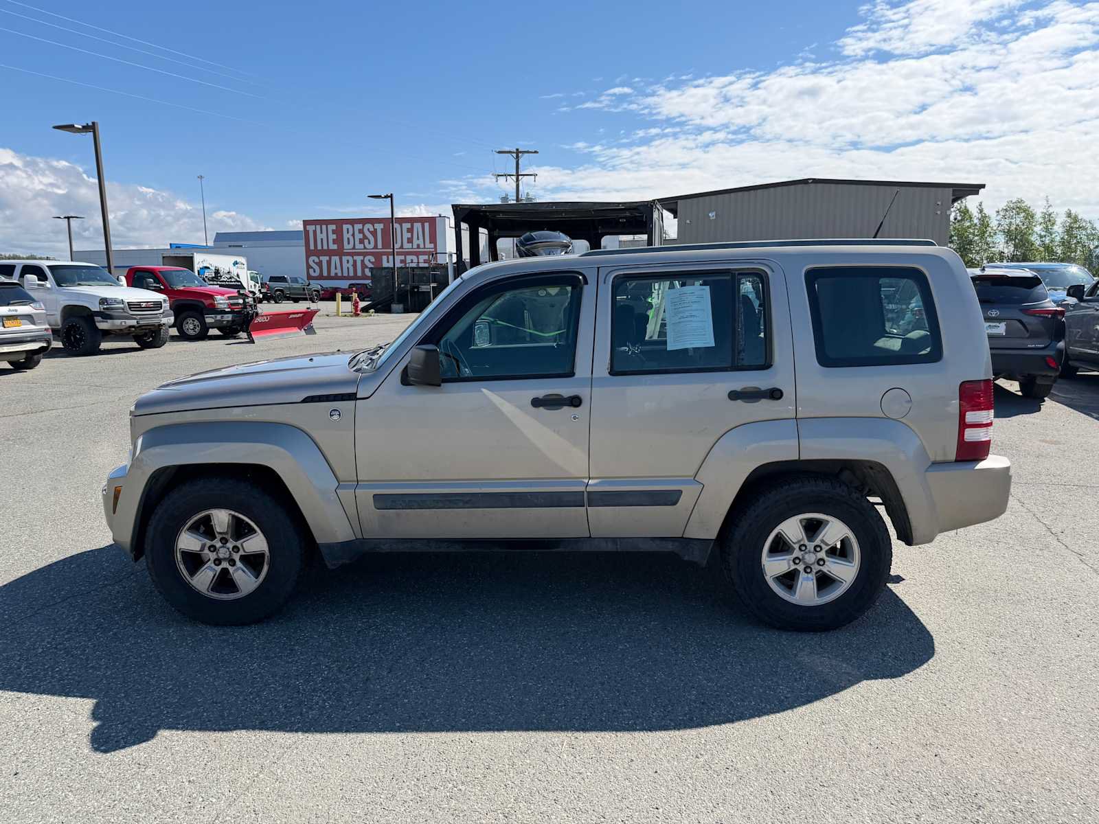 Used 2011 Jeep Liberty Sport AWD/4WD image 2