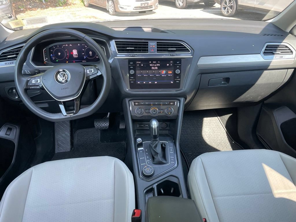 Used 2020 Volkswagen Tiguan SEL AWD/4WD image 13