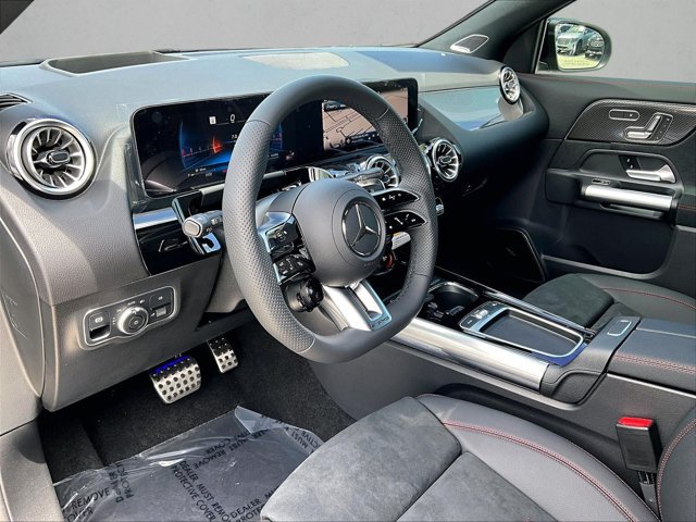 New 2026 Mercedes-Benz GLA 35 AMG 4MATIC image 8