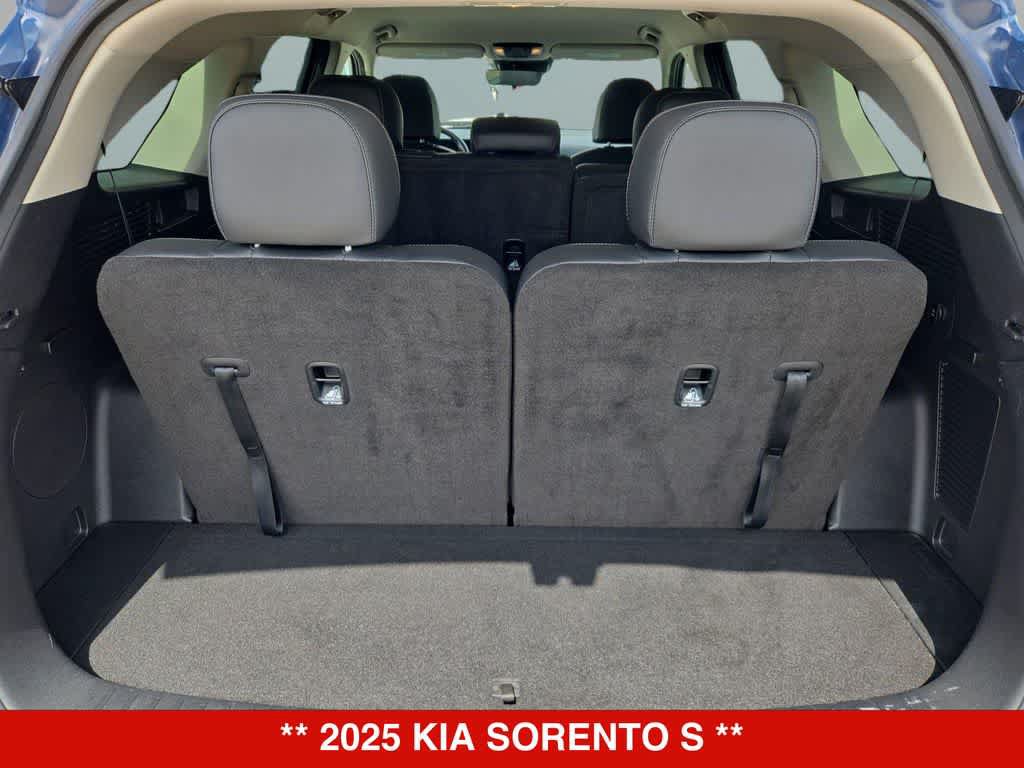Used 2025 Kia Sorento S FWD image 32