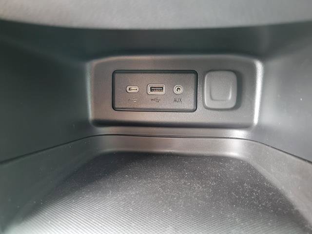 Used 2023 Chevrolet Equinox LT image 27