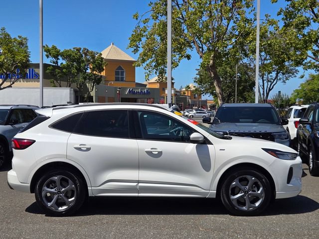 Certified 2023 Ford Escape ST-Line Select w/ Tech Pack #2 AWD/4WD image 6
