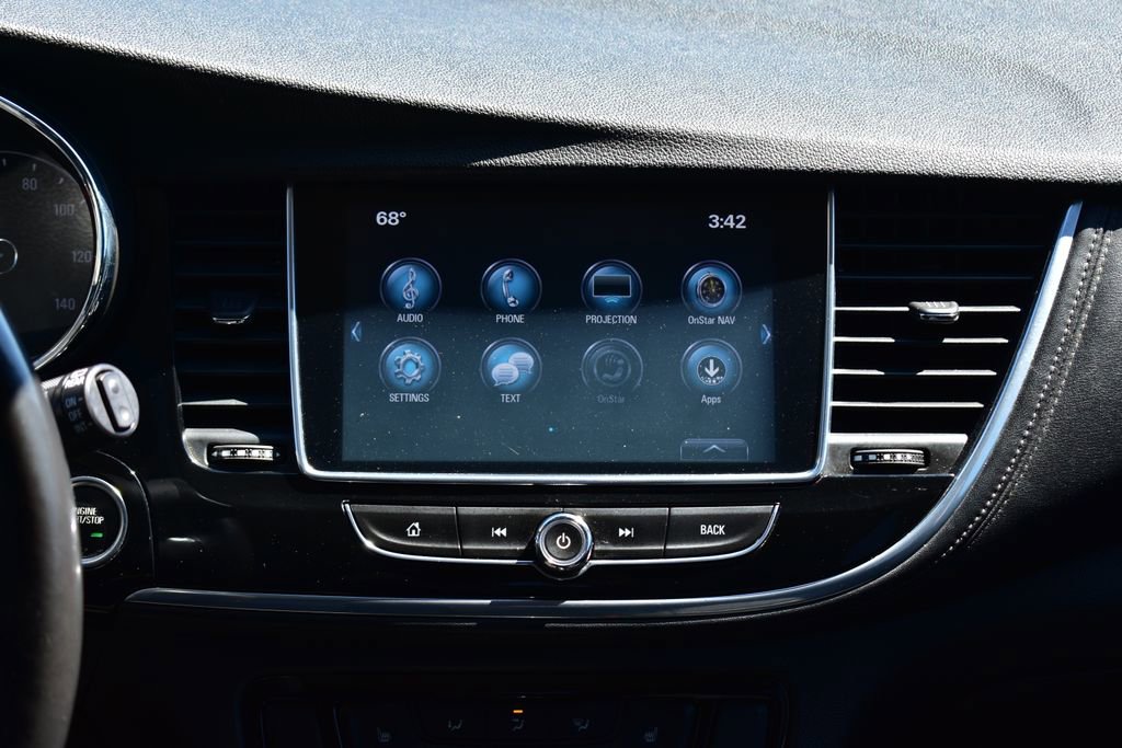 Used 2019 Buick Encore Essence FWD image 29