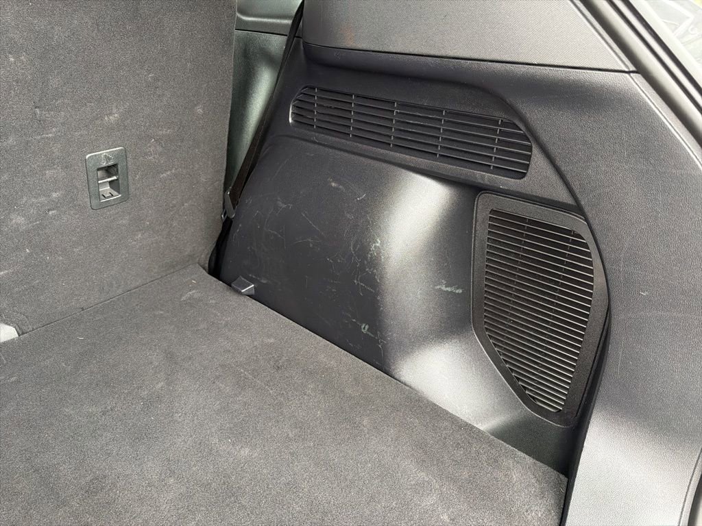 Used 2022 Ford Escape SEL image 40