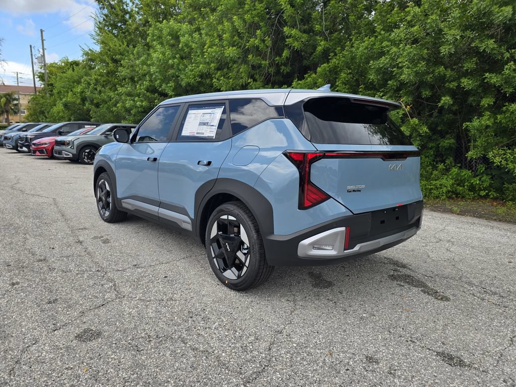 New 2027 Kia Seltos S FWD image 6