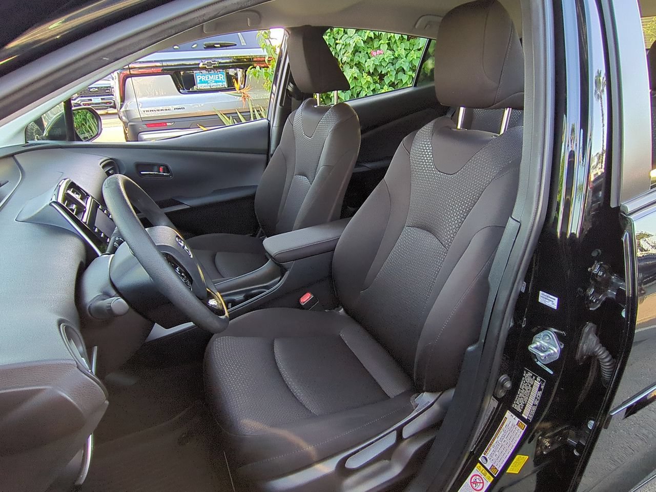 Used 2022 Toyota Prius LE FWD image 18