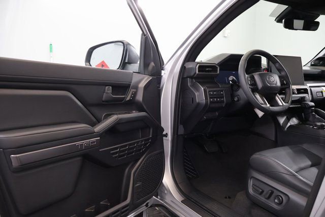 New 2026 Toyota 4Runner TRD Off-Road Premium AWD/4WD image 8